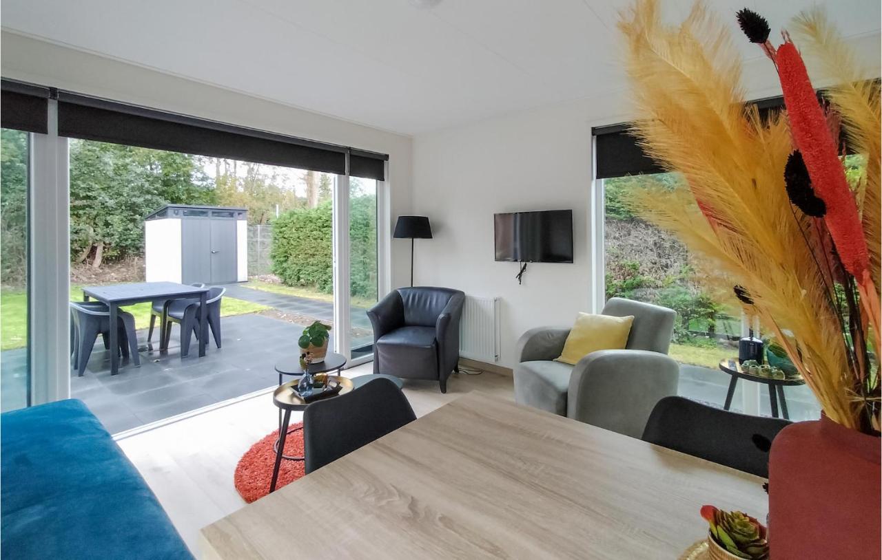 2 Bedroom Awesome Home In Heinkenszand Extérieur photo